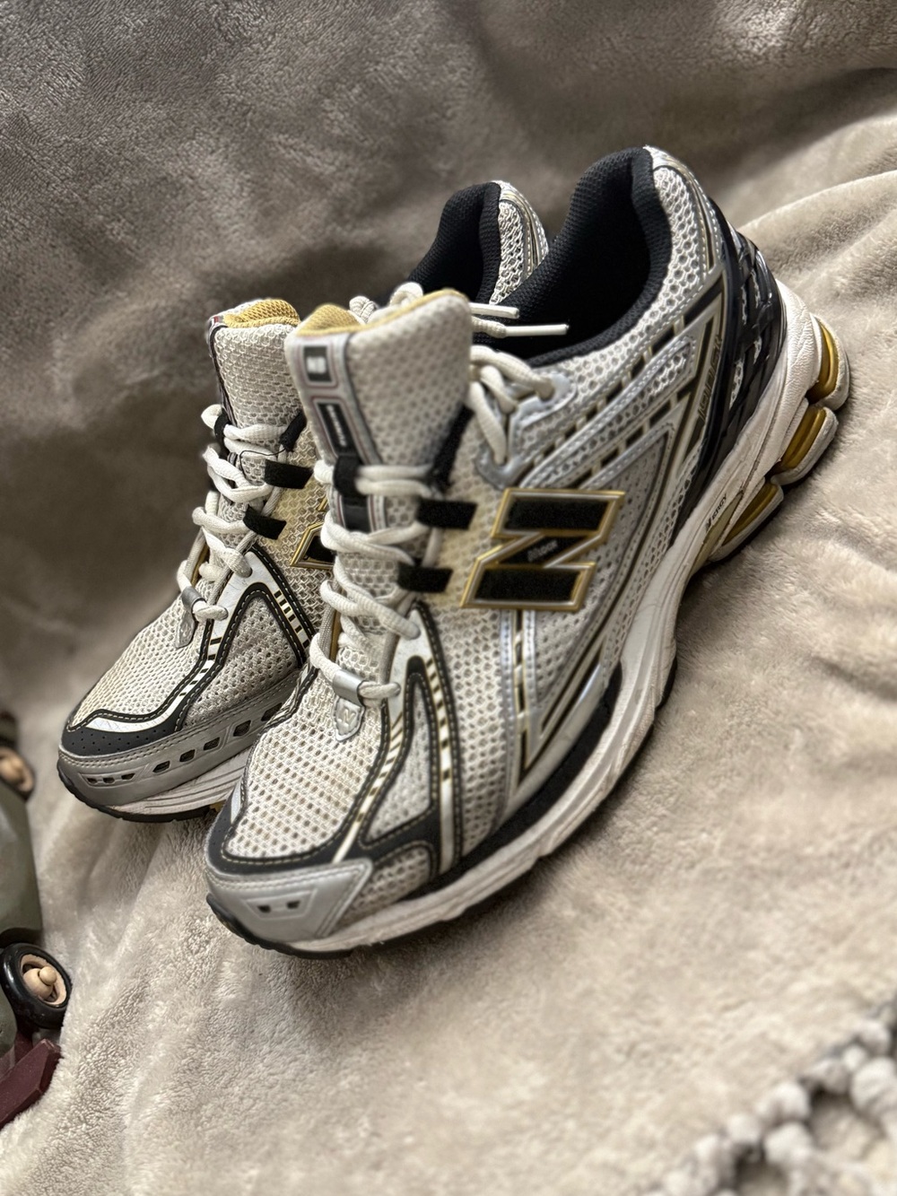 New Balance 1906R Sneakers Shoes Size  Men’s 10.5 -Womens 12